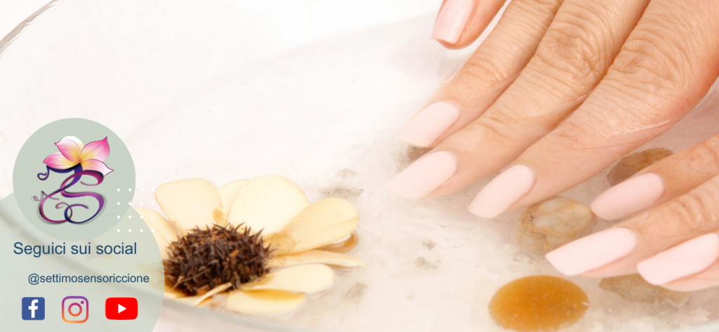 manicure-maniluvio-Unghie-100-Naturali-metodo-Settimo-Senso-Riccione